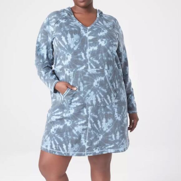 Lane Bryant Dresses & Skirts - Lane Bryant LIVI CozySoft V-Neck Hooded Dress